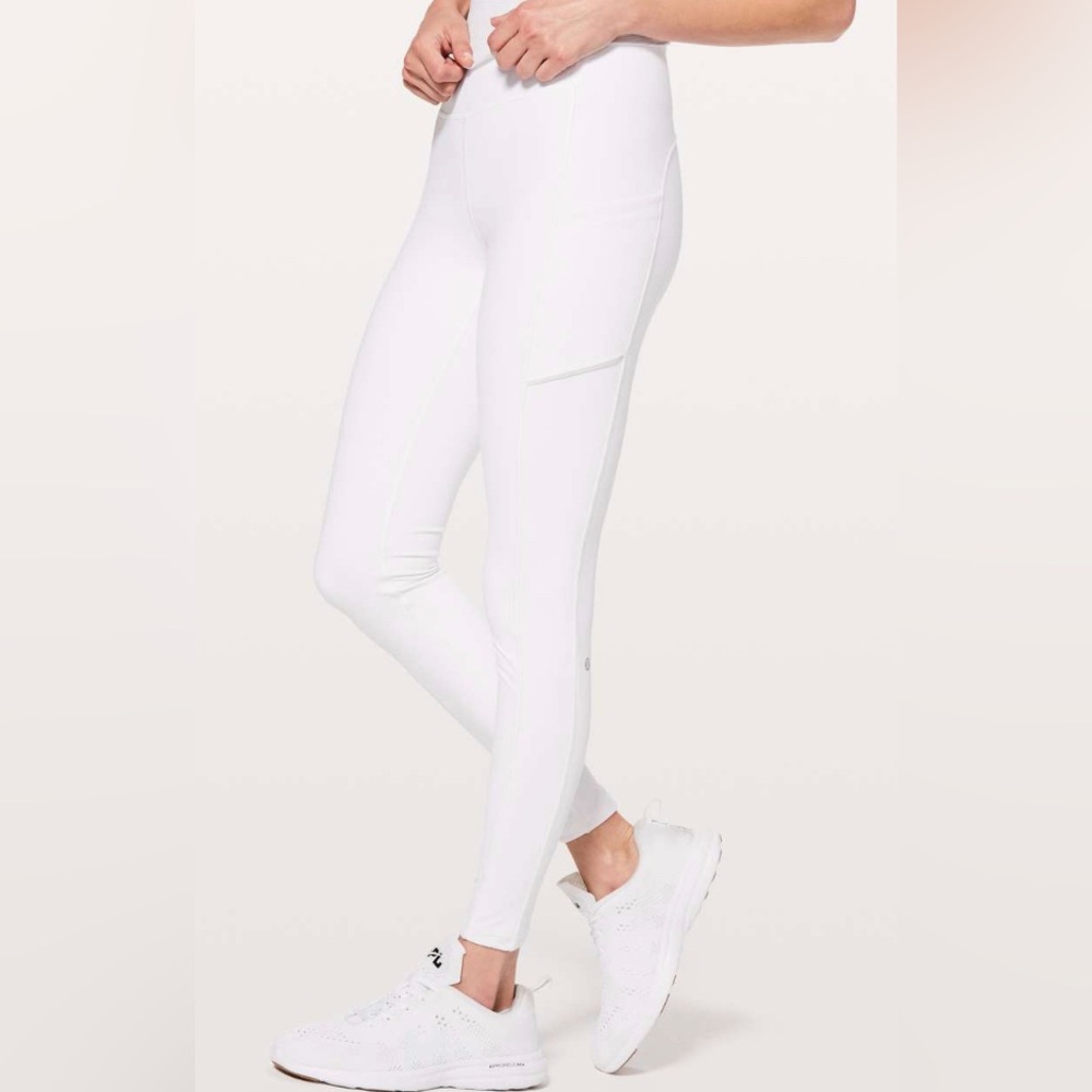Lululemon Speed Up Tight *28"
White Size 14